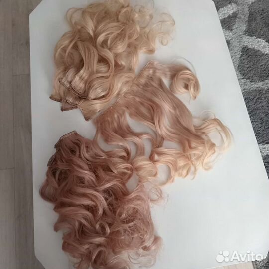 Волосы на заколках