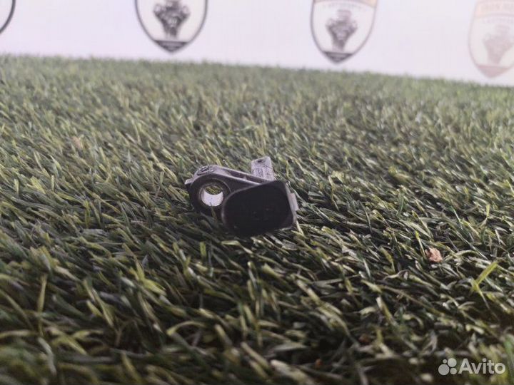 Датчик ABS передний правый Audi Q3 8UB cczc 2012