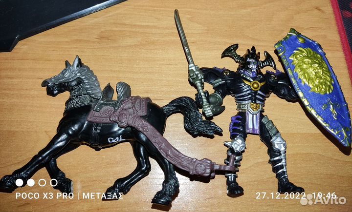 Фигурка героя