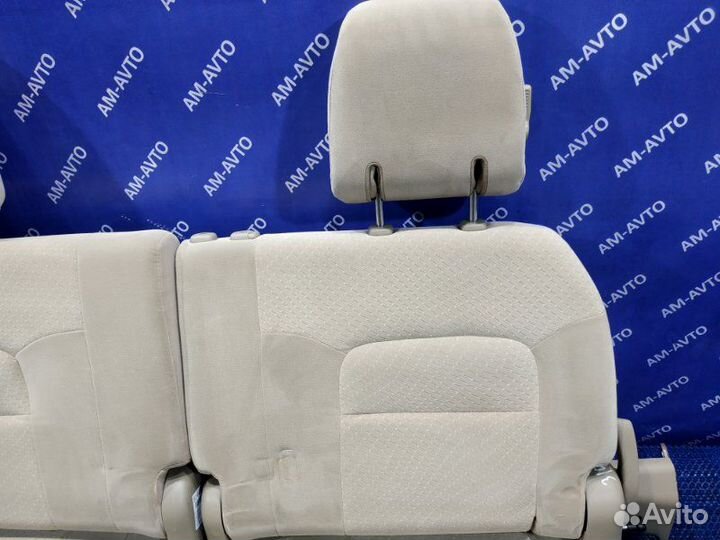 Сиденья Toyota Land Cruiser UZJ200 2UZ-FE 2008