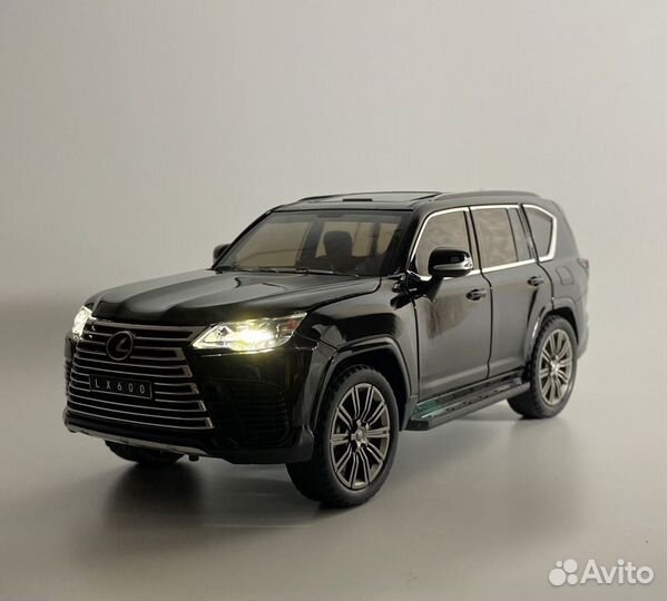 Машинка модель Lexus LX600