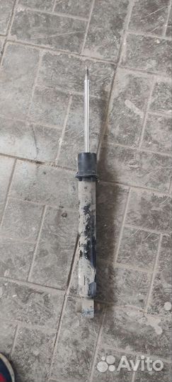 Амортизатор задний kia Sportage 4 правый