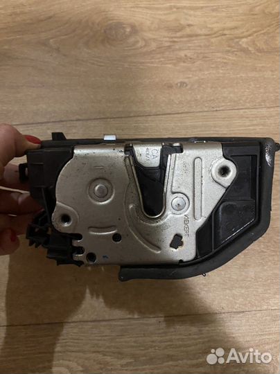 Замок двери BMW передний правый