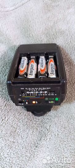 Metz Mecablitz 32CT3i Пристегивающаяся вспышка