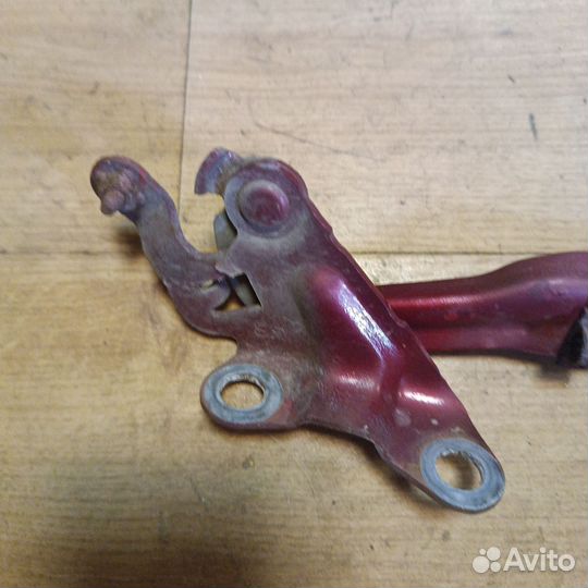 Петля капота mazda 6 GG