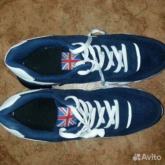 Кроссовки мужские р.44