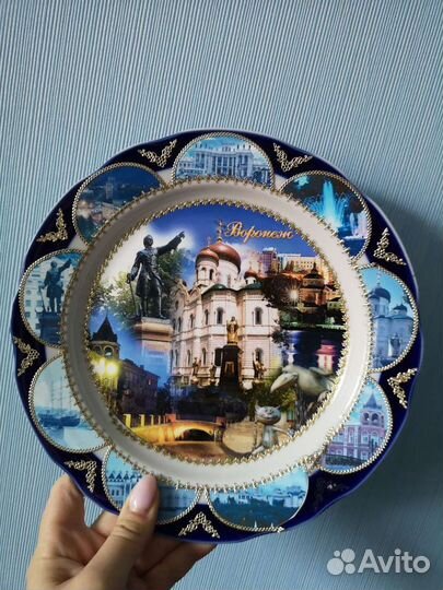 Настенная тарелка