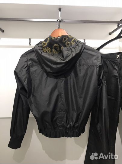 Спортивный костюм женский