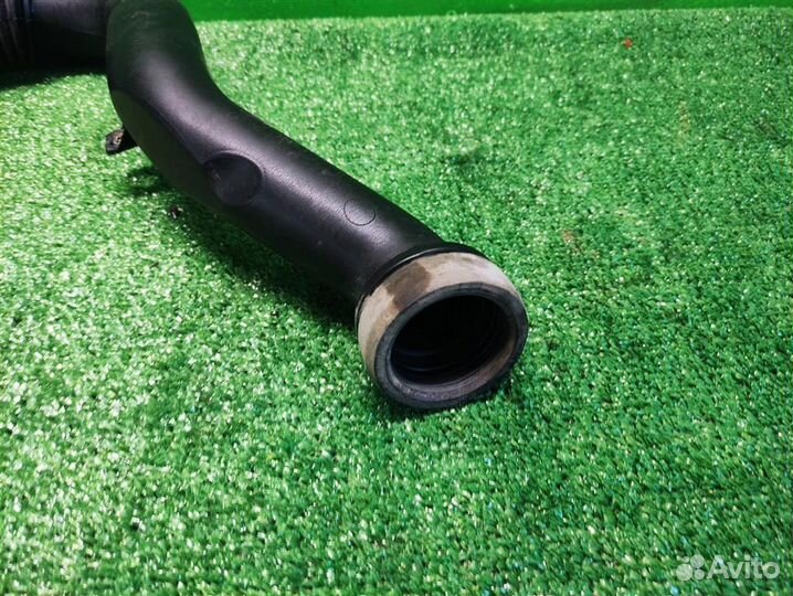 Патрубок воздушного фильтра Land Rover Discovery