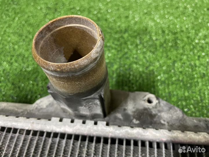 Радиатор основной Lexus LS600hl дефект