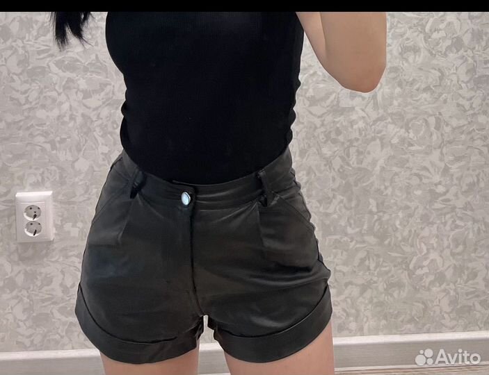 Кожаные шорты