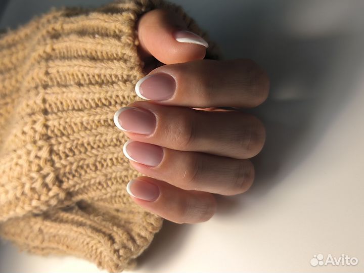 Мастер по маникюру