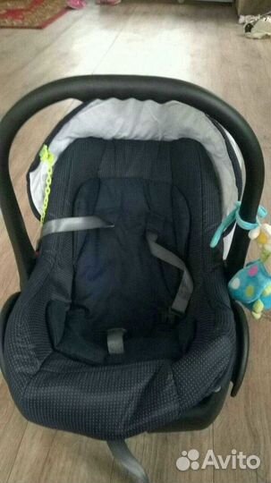 Продам детскую коляску 3 в 1