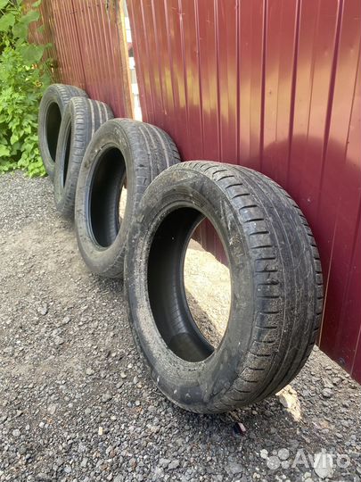 Nokian Tyres Hakka Truck Steer 235/60 R18 107W