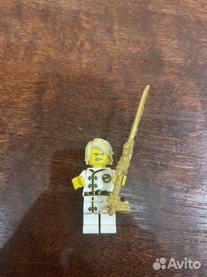 Lego ninjago минифигурка Ллойда