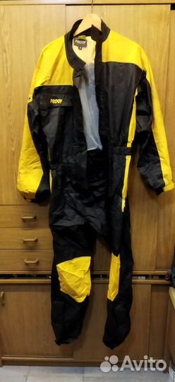 Водозащитные костюмы