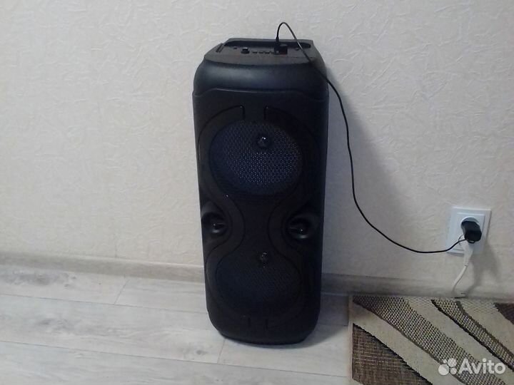 Колонка большая Sing-e с радио и подсветкой новая