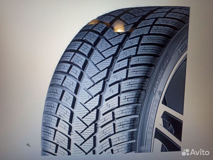 Vredestein Wintrac 255/45 R20 105V