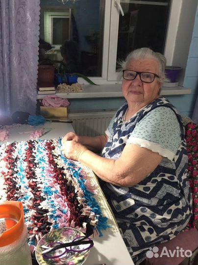 Коврик ручной работы