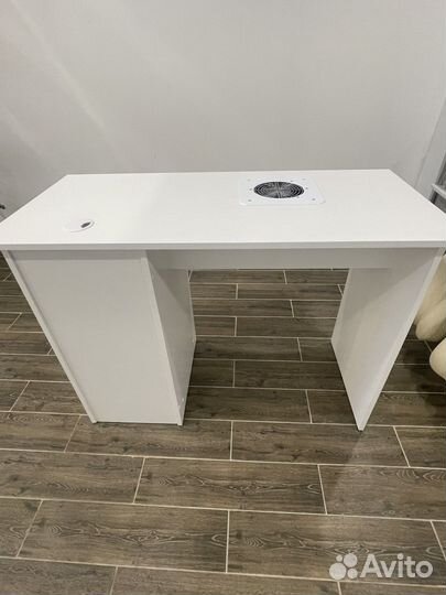 Сдается место мастера маникюра