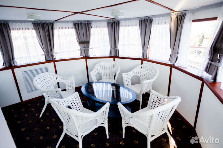 Прогулка по Онежскому озеру на теплоходе