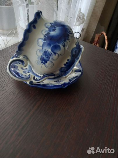 Фарфоровая посуда гжель