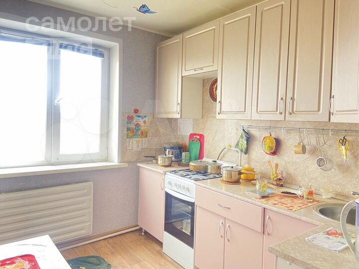 2-к. квартира, 57 м², 9/9 эт.