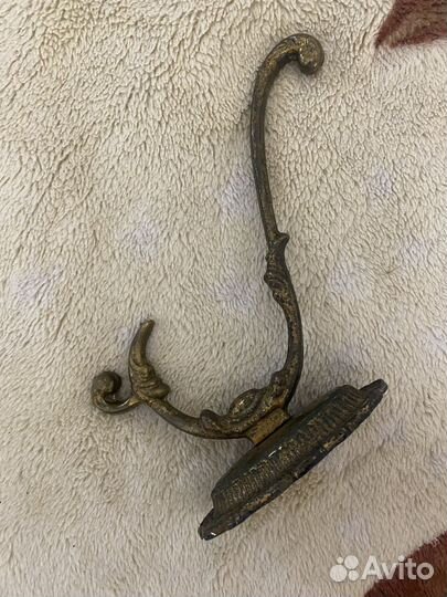 Вешалка для одежды настенная