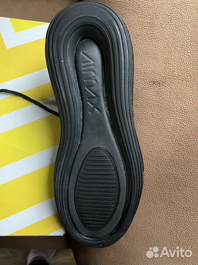 Кроссовки Nike Air max 720 бу