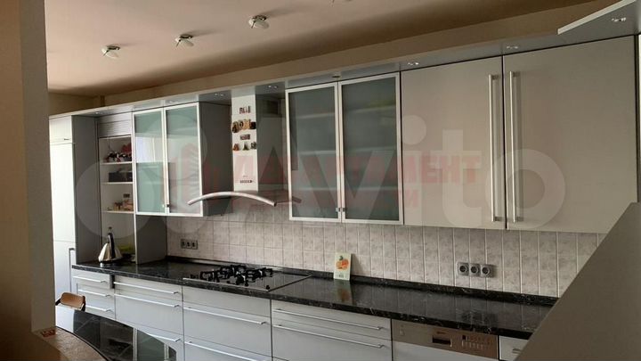 3-к. квартира, 116,5 м², 2/6 эт.