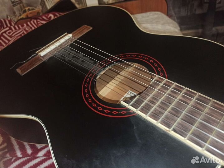 Классическая гитара бу
