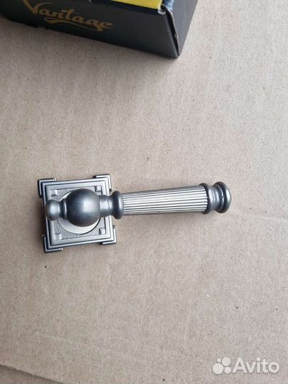 Дверная ручка античная бронза