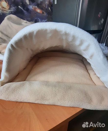 Лежанка, домик для кошки/собаки