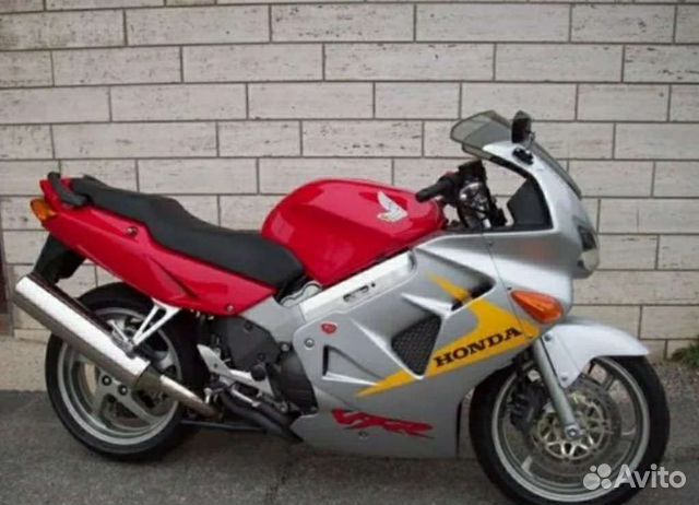 Honda VFR 800 1999 красная