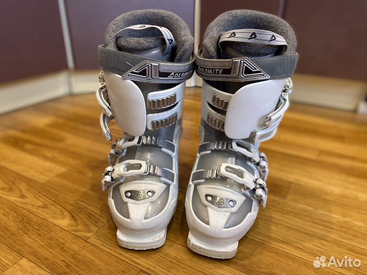 Горнолыжные ботинки женские Dolomite