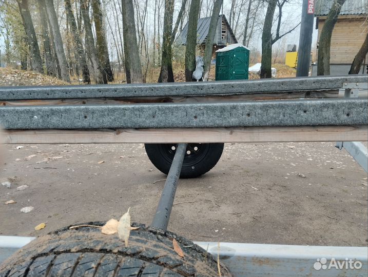 Лодочный прицеп