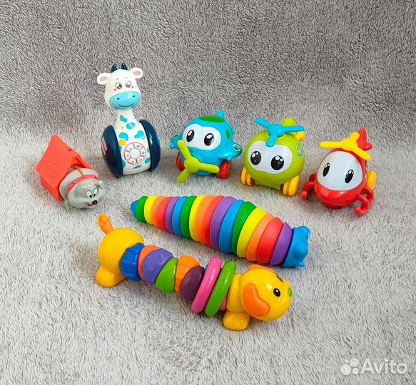 Развивающие игрушки и пособия для малышей пакетом