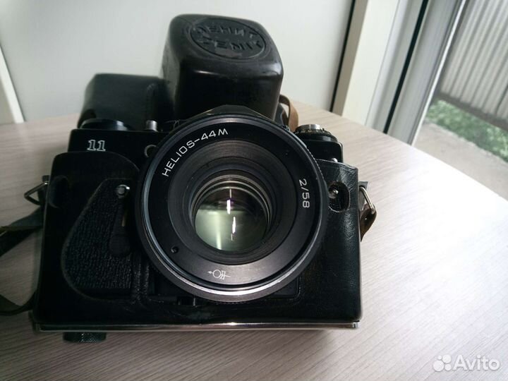 Плёночный фотоаппарат и объектив helios-44м