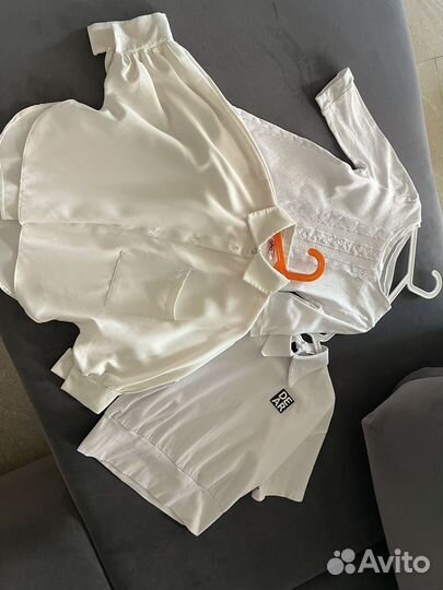 Блузы школьные на девочку 3шт