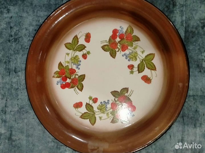 Поднос круглый металлический