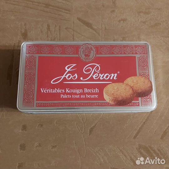 Жестяная банка от печенья