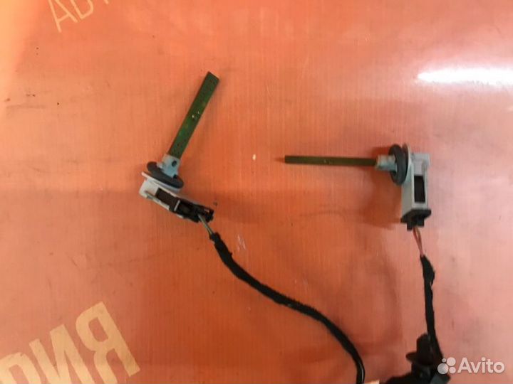 Датчик температуры воздуха передний Mercedes-Benz