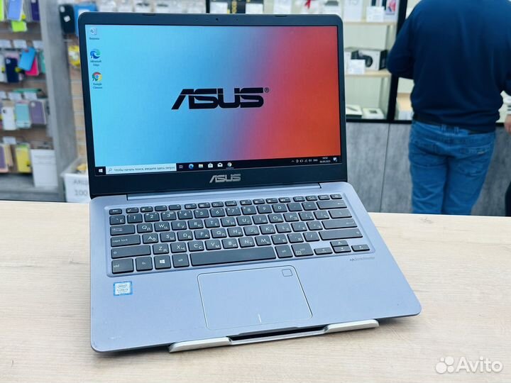 Ультрабук asus ISP Core i3-8130U/ 8 RAM/ SSD