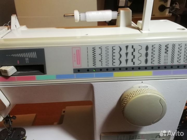 Швейная машина Singer