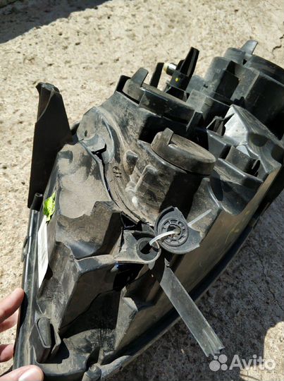 Левая фара Nissan Terrano / Renault Duster