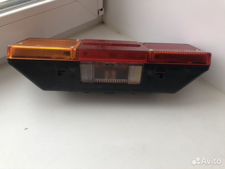 Фонарь задний
