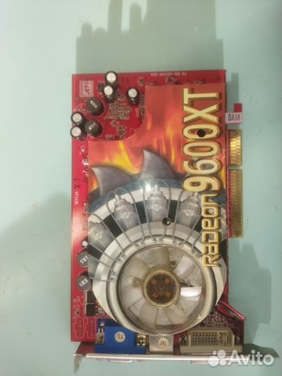 Видеокарта radeon 9600XT рабочая не много пыли