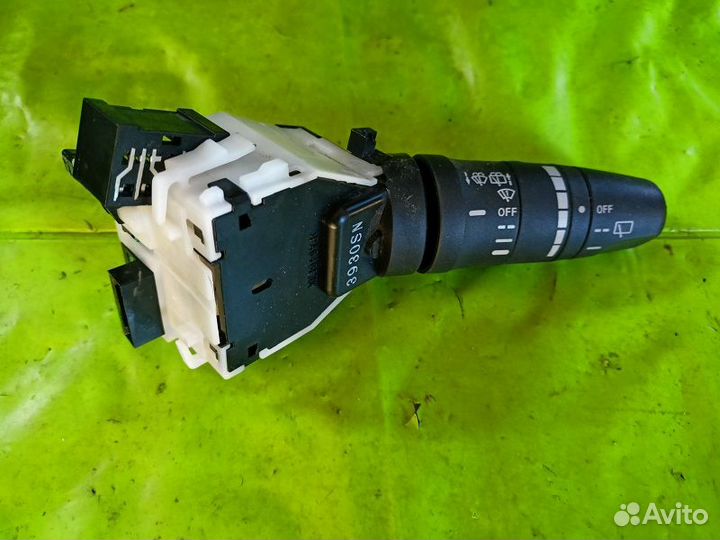 Переключатель подрулевой правый Nissan Tiida 2012г