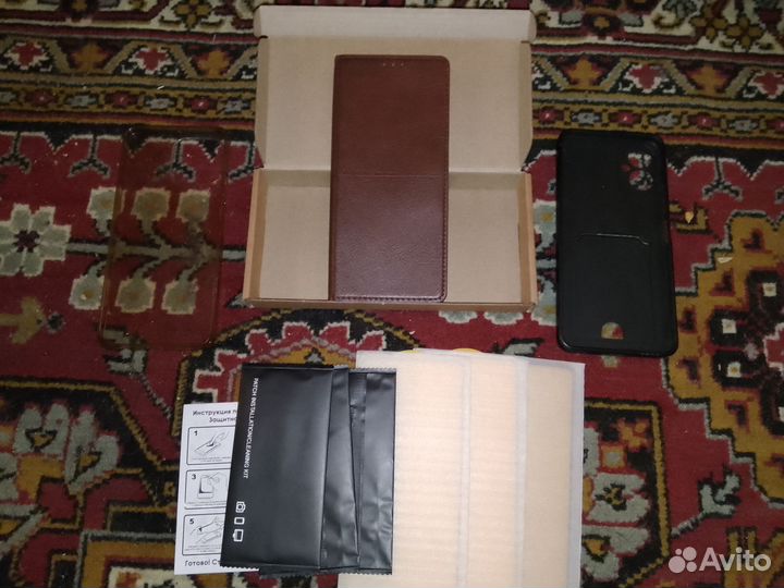 Чехлы на tecno camon 19neo, защитные стёкла 3 шт