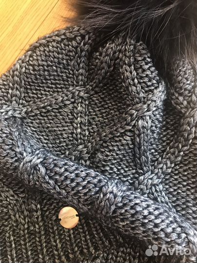 Шапка женская Guess